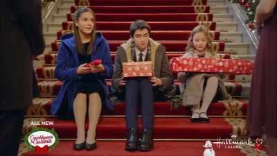 - Thanks. I'm happy that
we met here in Vienna. - Christmas in Vienna
