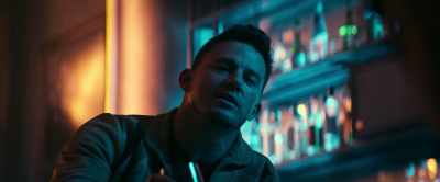 -Thanks for the drink.
-No, no. Look, look, - Dog