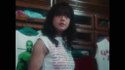 - Thanks.
- What about John? - Pistol