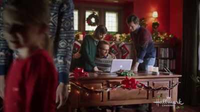 - 'Thanks. Yeah, definitely.'- 'Okay.' - Christmas Connection
