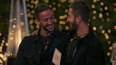 - That was a good choice.
- [group laughing] - Twin Love