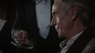 That is a horseshoe, Mr. Philips. - Watchmen