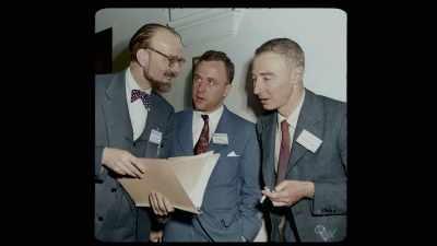 That is a question - To End All War: Oppenheimer & the Atomic Bomb