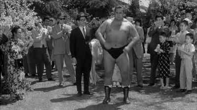 That ain't a man That's a committee - The Three Stooges Go Around the World in a Daze
