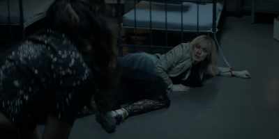 That blood is the only thing
that will keep me alive. - Batwoman