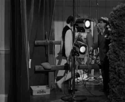That Bronx ballerina, she ruin my performance! - Hellzapoppin'