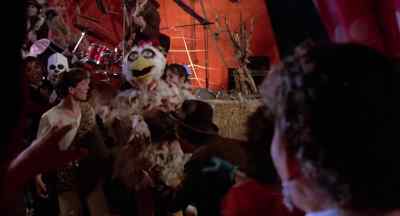 - That chicken is wild!
- That guy's using real eggs! - The Karate Kid