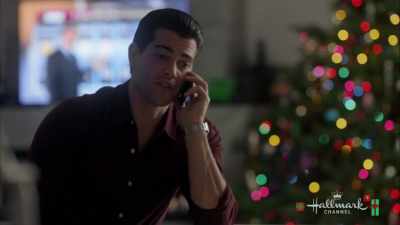 That was Dana's idea. - Christmas Next Door