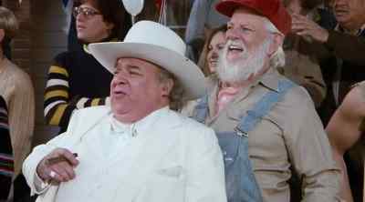That dang fool's trying
to back her in. - The Dukes of Hazzard