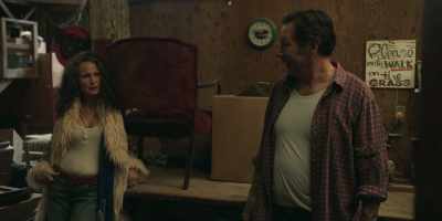 - That dick's bigger than I remember.
- Are you blind? - Maid