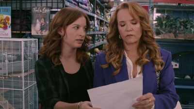 -That dirty...
-Do not say it, please. - The Spencer Sisters