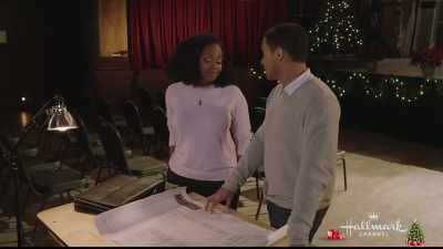 - That doesn't mean I
can't try to change it. - A Majestic Christmas