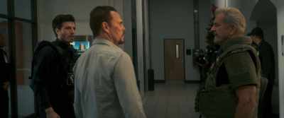 - That elevator.
- Oh, my God. - Hot Seat