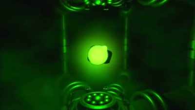 ♪♪♪That was February, 2000.
We were launching November, 2001. - FPS: First Person Shooter