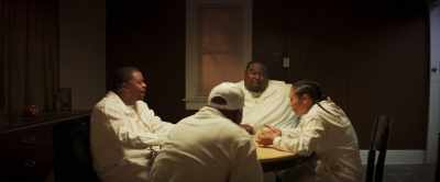 - That fresh-linen smell.
- [laughs] - John Henry