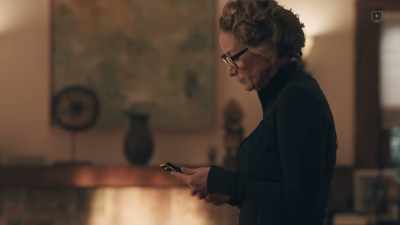 - That girl.
Jules, she updated her review - Sorry For Your Loss