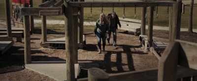 - That girl has no boundaries.
- Yeah, well life will - The Nest