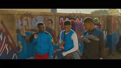 That guy didn't even try to protect you. - The Queenstown Kings