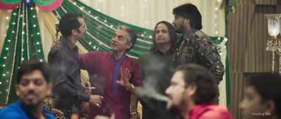 That guy next to Mr. Raza,
in the glasses.. - Kaalakaandi