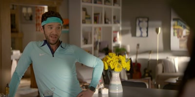 That guy that you set me up
with? Charlie? Rock-hard pass. - Shrinking