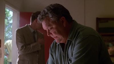 - That hailstorm didn't cause Daryl's crash.
- What are you talking about? - The X-Files