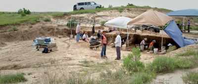 ... that we have early dinosaurs, - Is Genesis History?