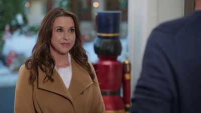 That I think you would
make the best Santa ever. - Haul Out the Holly