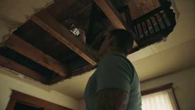 That is insane! - Girl on the Third Floor