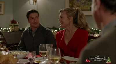 - That kid can finally make a Kringle.
- [ALL LAUGH] - Christmas in Love