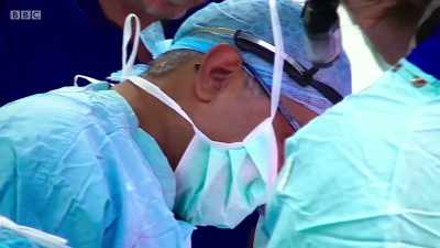 That looks bang on, really. - Surgeons: At the Edge of Life