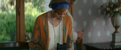 That looks
very professional, milady, - Downton Abbey: A New Era