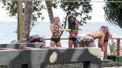 THAT MAKES ONE OF US. - Love Island