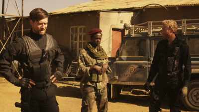 That man got away. He's warning
the mine that we are coming. - Professionals