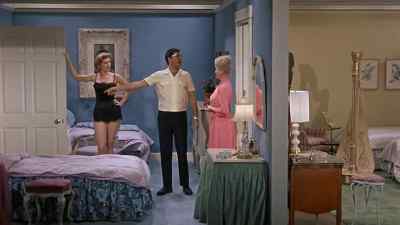 That man who's your date--
Thank you very much, Herbert. - The Ladies Man