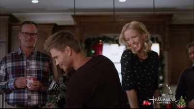 That means you get to keep it
for a year and bring it next year. - Road to Christmas
