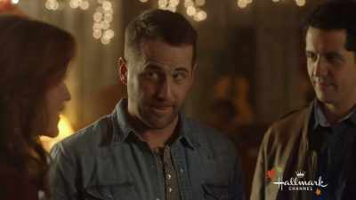 - That means I'm doing my job.
- [SHAYNA CHUCKLING] - Country at Heart