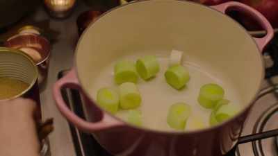 That mellow,
sweet allium flavour. - Nigella: At My Table