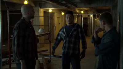 - That was messed up, huh?
- Yeah, shitty luck. For him, for us. - Marvel's The Punisher