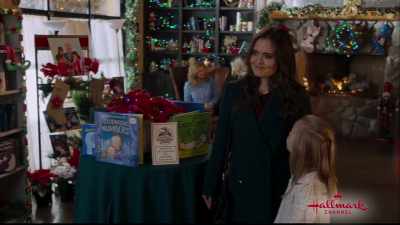 That was my coworker. - Christmas at Dollywood