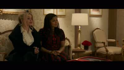 That necklace is valued at over $150 million. - Ocean's Eight