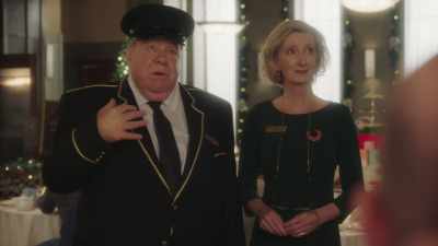 That we never install
an automatic elevator - Christmas 9 to 5