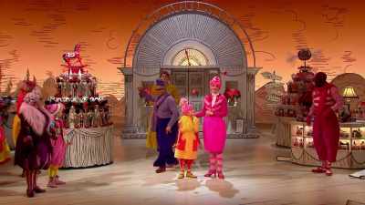 That red rocking horse - Dr. Seuss' The Grinch Musical