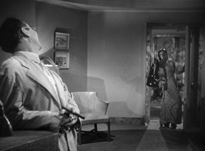 That reminds me I must get my watch fixed - A Night in Casablanca