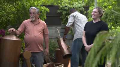 -That was rough.
-Okay, lorna. - Moonshiners: Master Distiller