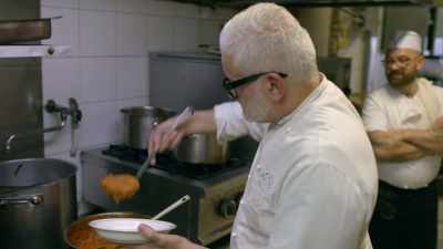 That'’s when Tuscan cooks
get really creative. - Stanley Tucci: Searching for Italy