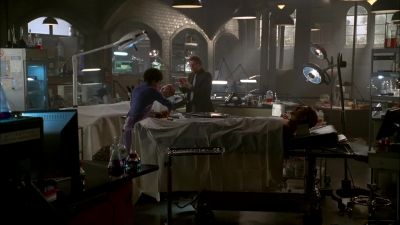 - That sound creeps me out.
- Really? - Fringe