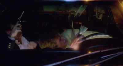 - That sounds like a buzz saw.
- Buzz saw? - The Texas Chainsaw Massacre 2
