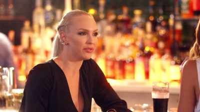 - That was surprisingly easy.
- That was like if a salad was a shot. - Selling Sunset