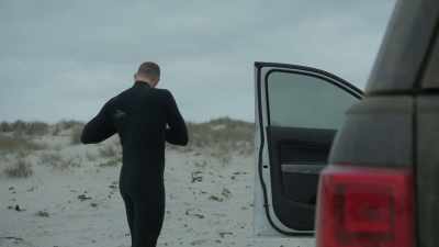 That swell direction,
the wind direction's - Edge of the Earth