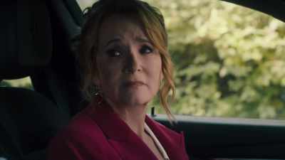 That the distance between
Bryn and Clodagh is all her fault? - The Spencer Sisters